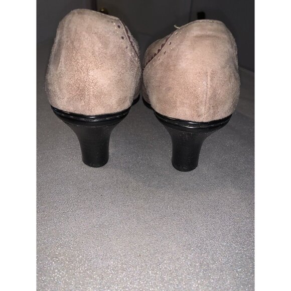 Söfft Womens Tan Suede Leather Upper Heels Size 7M With Decorative Insole - Picture 6 of 8